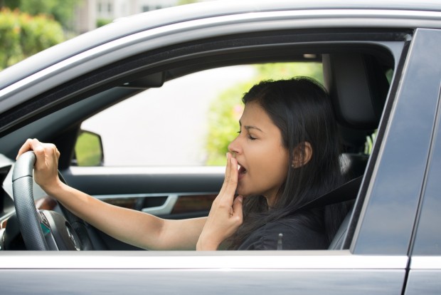 Conducir con fatiga: el enemigo silencioso en la carretera Conducir con fatiga: el enemigo silencioso en la carretera